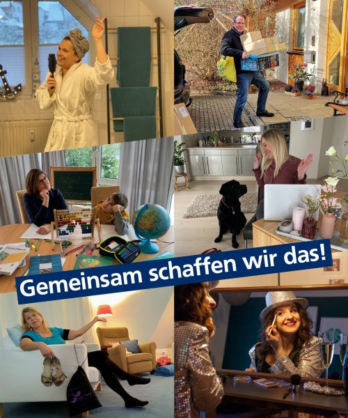 Das Bild zeigt sechs kleine Einzelbilder. In der oberen linken Ecke ist eine Frau im Bademantel im Badezimmer zu sehen, die eine Bürste als Mikrofon verwendet. In der rechten oberen Ecke ist ein Mann mit mehreren Paketen im Bild zu sehen, der die Pakete aus dem Kofferraum in ein Haus trägt. Das Bild in der Mitte links zeigt eine Frau sowie ein Kind, die einen Ellenbogen auf einen Tisch abgelegt haben und nach oben blicken. Auf dem Tisch sind verschiedene Sachen zu sehen, etwa ein Globus, Stifte, ein Abakus und Blätter und Hefe. Im Bild in der mitte rechts ist eine Frau vor einem Laptop zu sehen, die gerade einen schwarzen Hund zu ihrer rechten Seite anschaut. Im Hintergrund ist eine Küche zu sehen. Das Bild links unten zeigt eine Frau, die auf einem weißen Sofa sitzt. An der Sofaseite hängt ihre Hand herunter, die zwei Stöckelschuhe halten. Im Bild recht unten wiederum ist eine Frau in einem Glitzerkostüm zu sehen. Sie schaut in den Spiegel und schminkt sich.